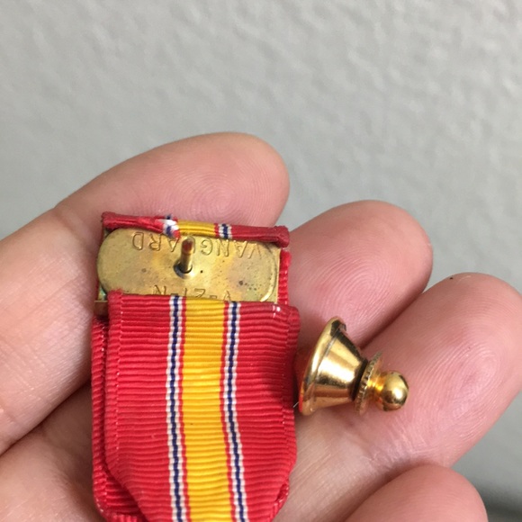 🖤Vtg NATIONAL DEFENSE military medal brooch - Picture 7 of 9